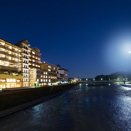 ホテル 清流山水花　あゆの里 人吉市 エクステリア 写真