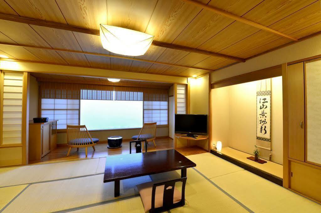 ホテル 清流山水花　あゆの里 人吉市 エクステリア 写真